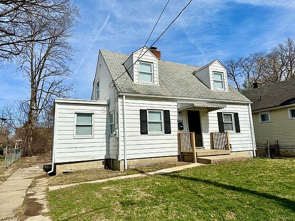 2nd image of 1934 Emerson Ave