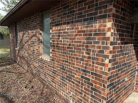 5th image of 518 Rockwood Ct
