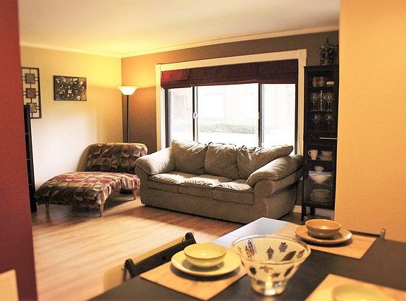 2nd image of 18W259 Kirkland Ln #0