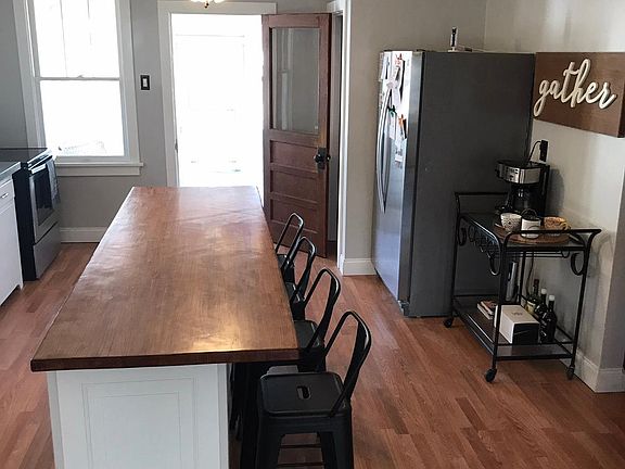 5th image of 413 E Park St