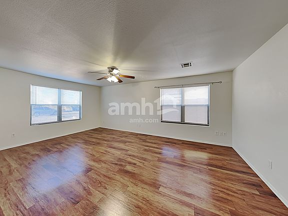 3rd image of 15618 W Evans Dr