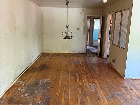 4th image of 7012 Penn Ave
