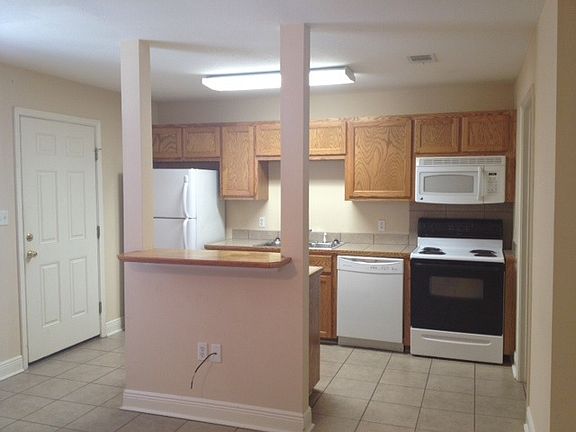 2nd image of 614 N 40th Ave APT 25