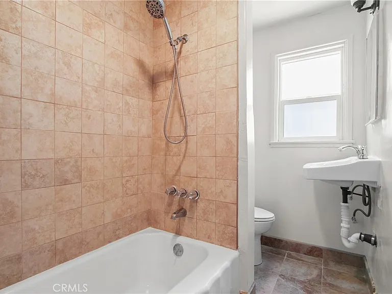 530 Shepard St — Photo 8
