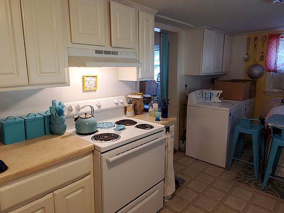 4th image of 50 Davie Smith St