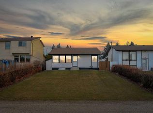 3032 N 32a Ave SE, Calgary, AB T2B 0J3