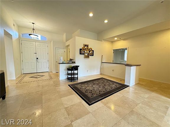4th image of 10324 Canyon Valley Ave