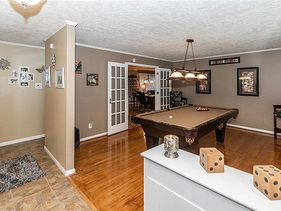 3rd image of 6841 Castle Manor Dr