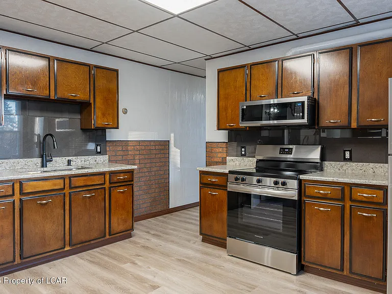68 Williams St #1 — Photo 5