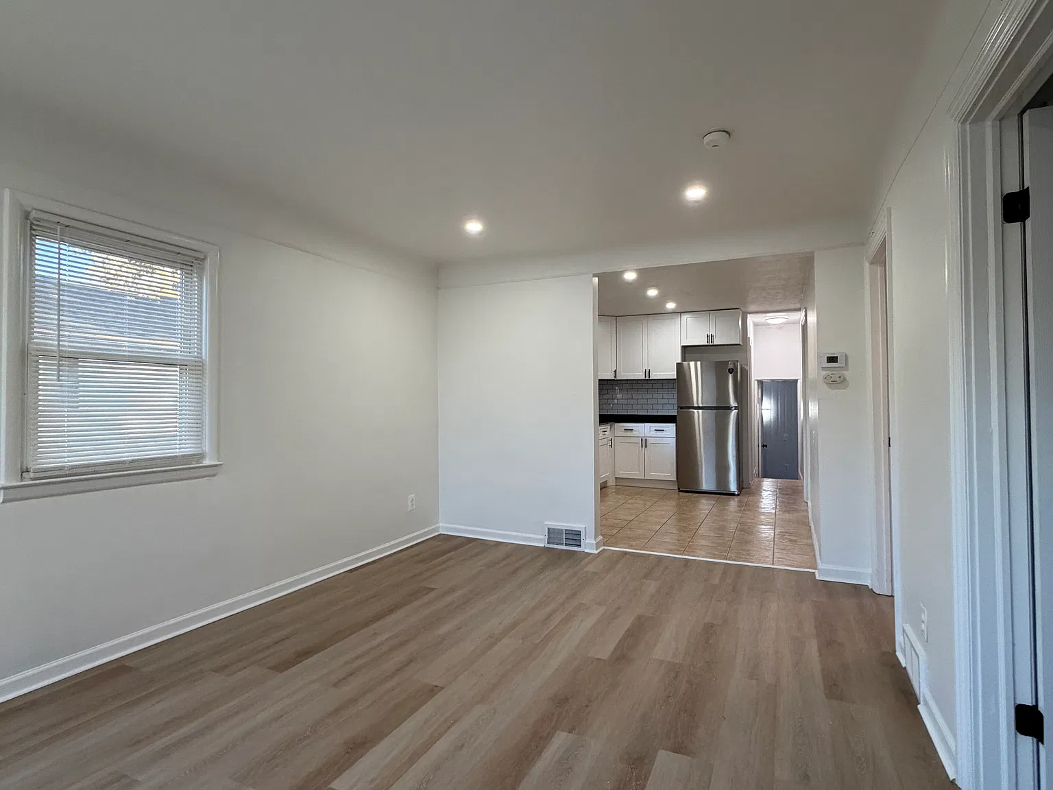 417 W Meyers Avenue — Photo 4