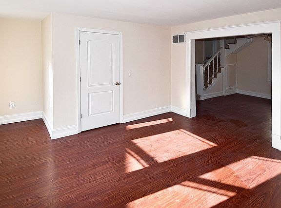2nd image of 2106 Ezra Ave