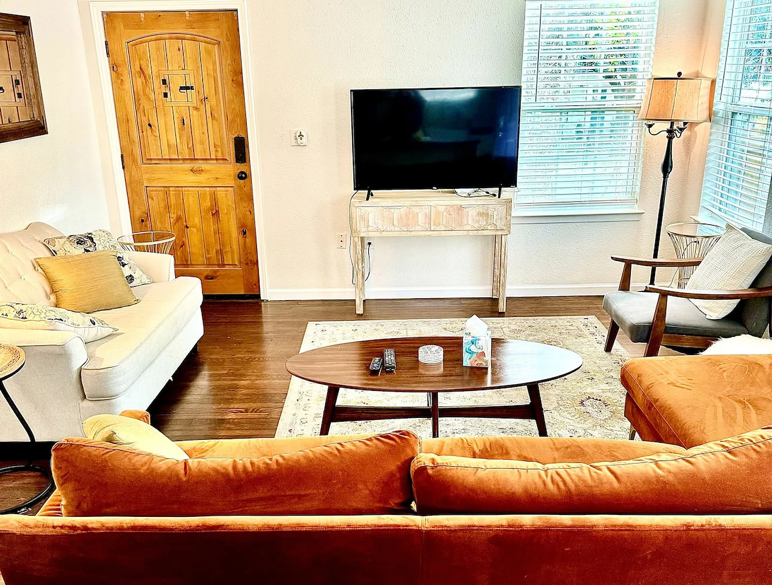 2 bed, 2.0 bath, $5,649 — Photo 4