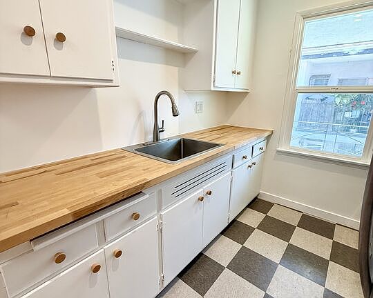 5th image of 1143 N Formosa Ave #7