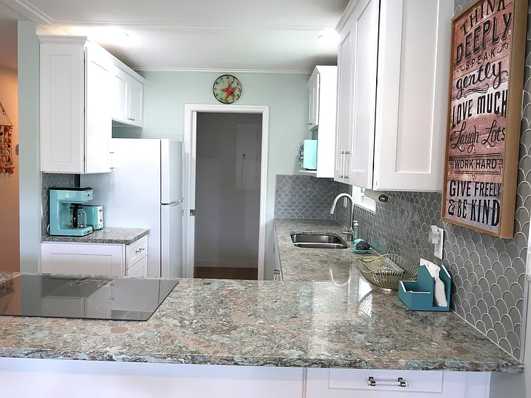 Kitchen & Pantry Entry