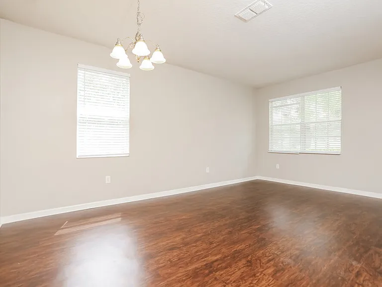 1919 Beardsley Dr — Photo 5