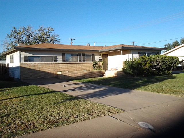 1st image of 3121 Blossom Ln