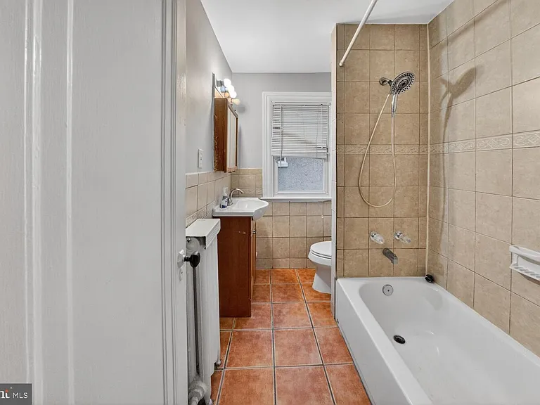 1353 Kennedy St NW — Photo 19