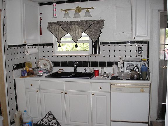 KITCHEN "REMODELED"