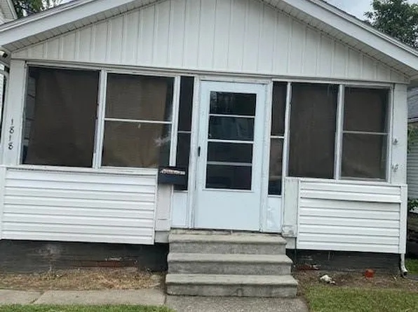 1818 Barrows St, Toledo, OH 43613