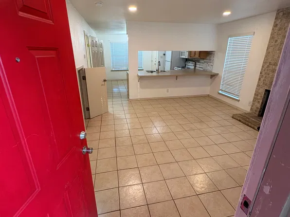 8107 Dunn St #B, Austin, TX 78745