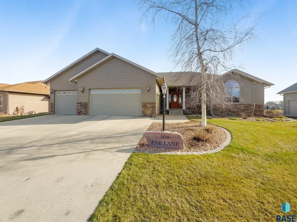 908 Par Ln, Dell Rapids, SD 57022