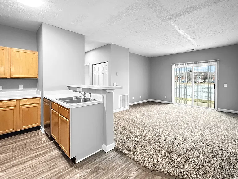 Cross Lake Apartments — Photo 161