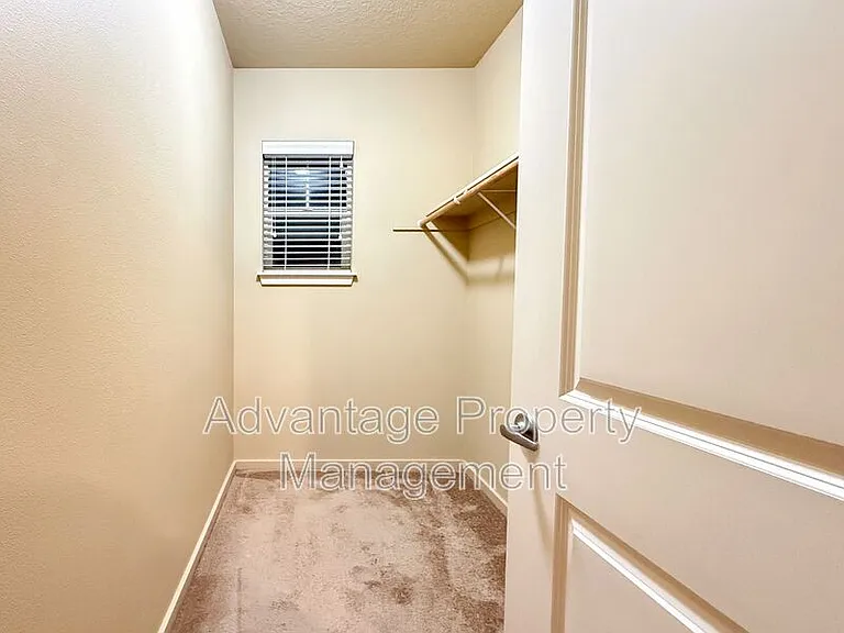 523 Catron St N #5 — Photo 36