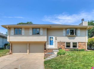 11106 Z St, Omaha, NE 68137