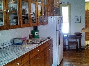 3rd image of 150 Chestnut St
