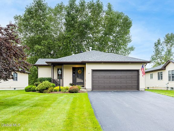 3rd image of 29 Gentry Lane