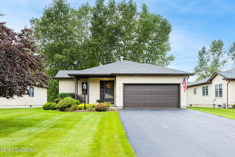 3rd image of 29 Gentry Lane
