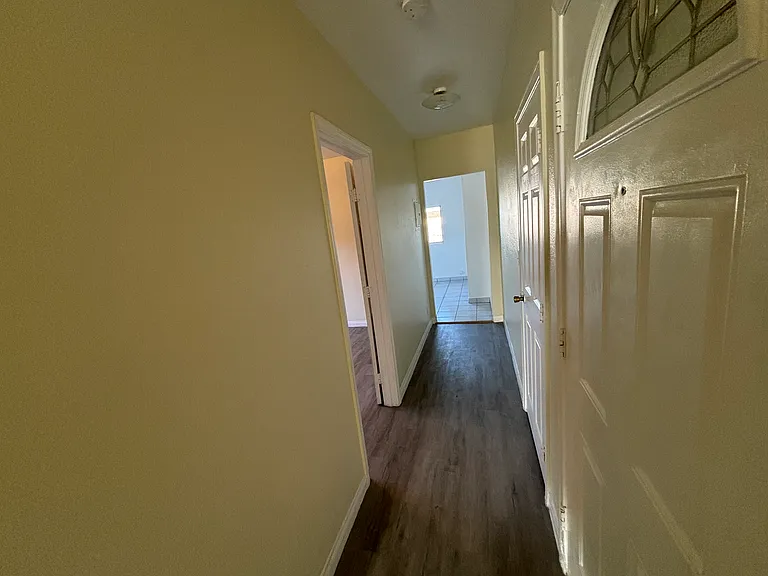 9415 S San Pedro St — Photo 10
