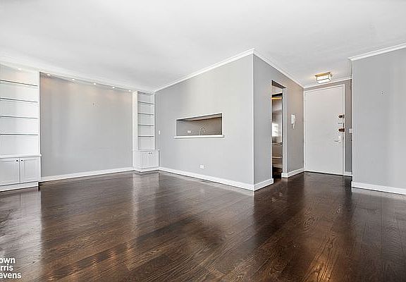 4th image of 300 E 85th St APT 1704