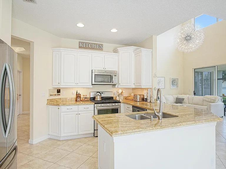 8176 Quail Meadow Way — Photo 10