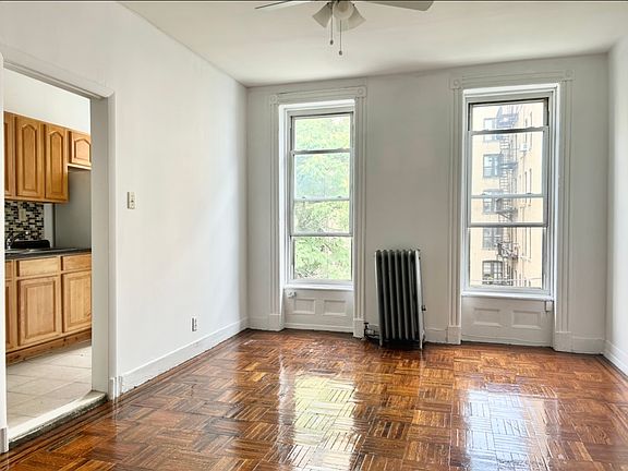 2nd image of 187 Vernon Ave APT 3