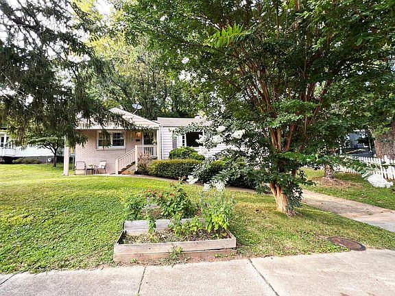 3rd image of 93 Maney Ave