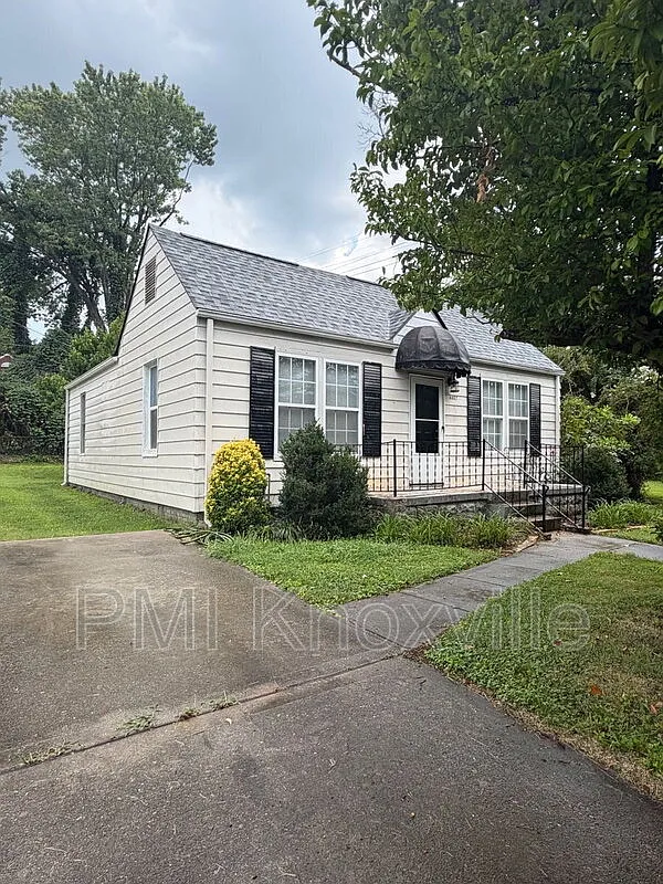 2 bed, 1.0 bath, 1080 sqft, $1,500 — Photo 1