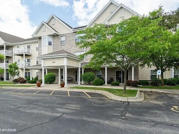 2nd image of 6160 Dell Dr #110