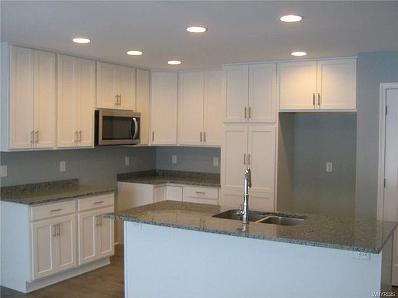 3rd image of 37 Vista Ct