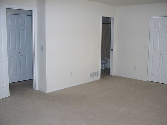 5th image of 17529 Silverwood Way