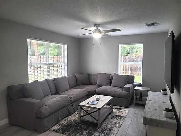 4th image of 511 W Pine St #2
