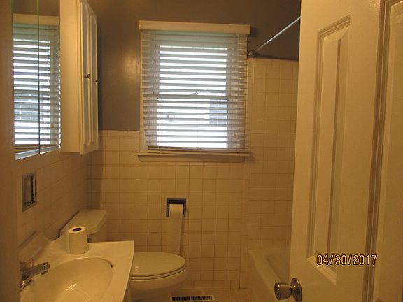 5th image of 274 W Country Ct