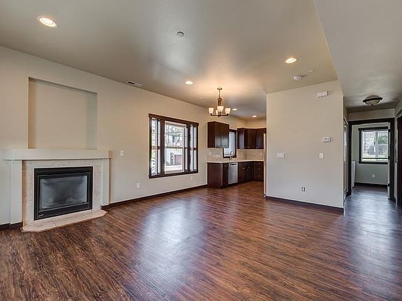5th image of 3323 Hoyt Ave #C