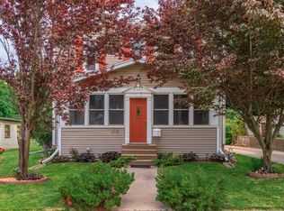 1612 E Oakland Ave, Bloomington, IL