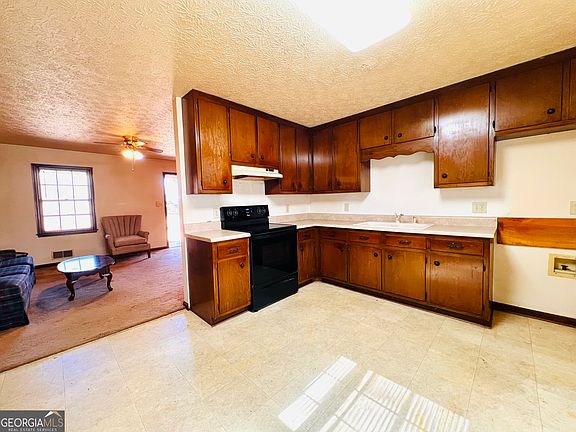 3rd image of 144 Rehoboth Church Rd