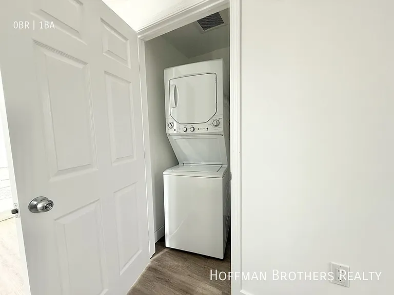 6712 Willoughby Ave #1/2 — Photo 4