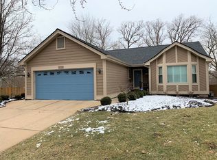 1409 Greenfield Crossing Ct, Ballwin, MO 63021