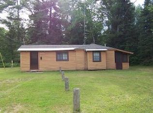 1281 Edgewater Ln, Grayling, MI 49738