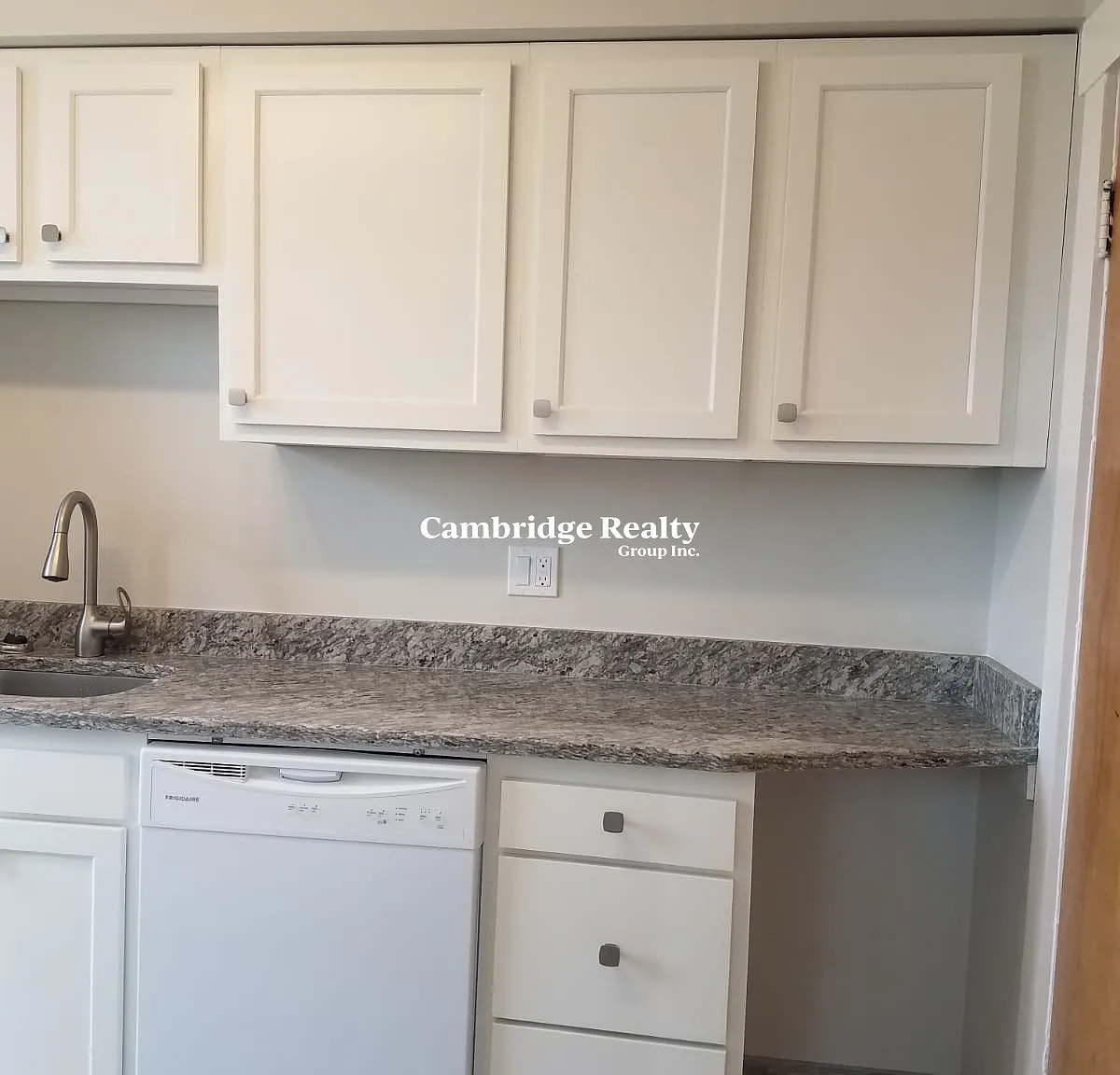 3 bed, 1.0 bath, $4,275 — Photo 4