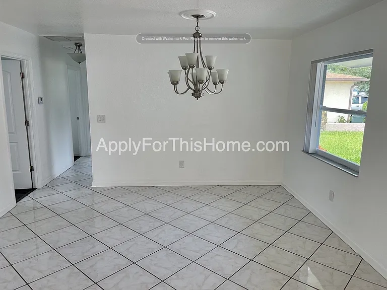 9110 86th Ave — Photo 11